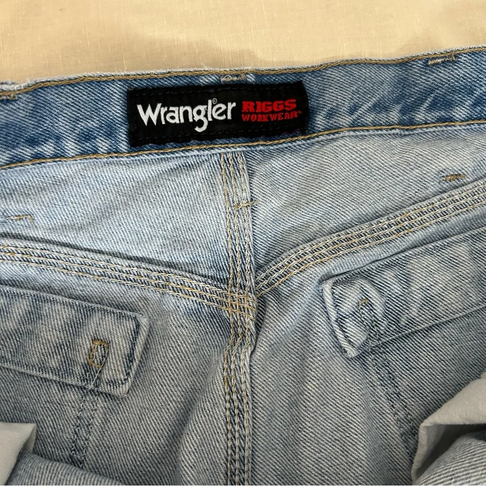 Wrangler Riggs, Men’s 34x32 utility work wear distressed carpenter jeans 90’s